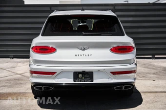 2021 Bentley Bentayga V8 - miniatura 15