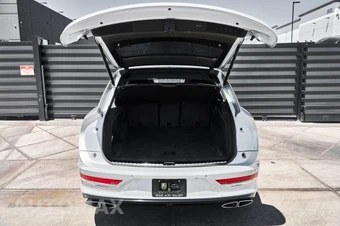 2021 Bentley Bentayga V8 - miniatura 16