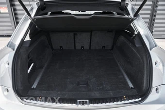 2021 Bentley Bentayga V8 - miniatura 17