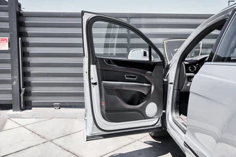 2021 Bentley Bentayga V8 - miniatura 28