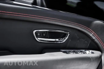 2021 Bentley Bentayga V8 - miniatura 32