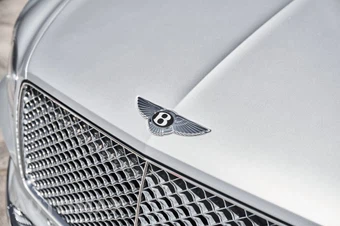 2021 Bentley Bentayga V8 - miniatura 7