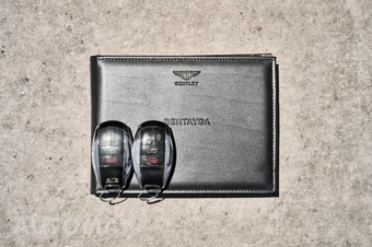 2021 Bentley Bentayga V8 - miniatura 81