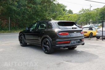 2021 Bentley Bentayga V8 - miniatura 18