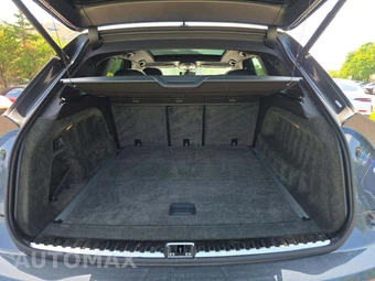 2021 Bentley Bentayga V8 - miniatura 11