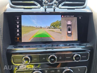 2021 Bentley Bentayga V8 - miniatura 23
