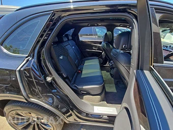 2021 Bentley Bentayga V8 - miniatura 16