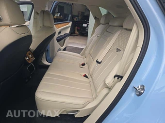 2021 Bentley Bentayga V8 - miniatura 10