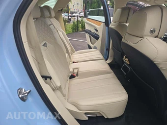 2021 Bentley Bentayga V8 - miniatura 13