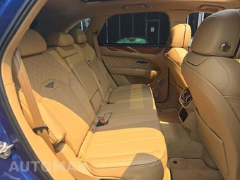 2021 Bentley Bentayga V8 - miniatura 13