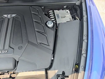 2021 Bentley Bentayga V8 - miniatura 18