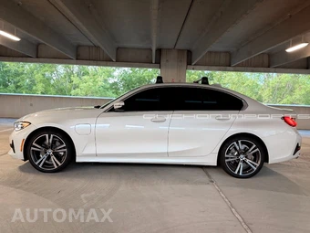 2021 BMW 3 Series Sedan 330e - miniatura 2