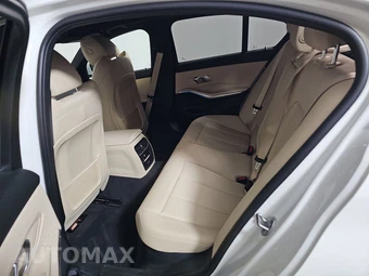 2021 BMW 3 Series Sedan 330e - miniatura 13