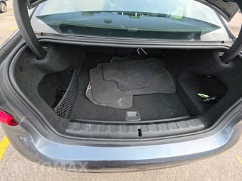 2021 BMW 3 Series Sedan 330e xDrive - miniatura 16