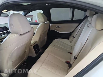 2021 BMW 3 Series Sedan 330i M SPORT LINE - miniatura 10