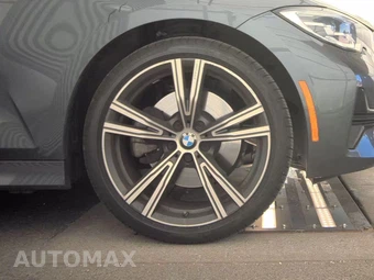 2021 BMW 3 Series Sedan 330i xDrive - miniatura 10
