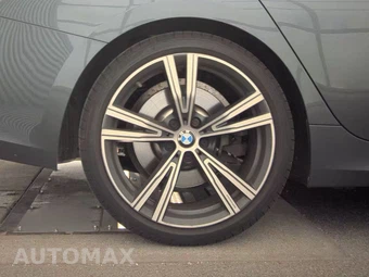 2021 BMW 3 Series Sedan 330i xDrive - miniatura 11