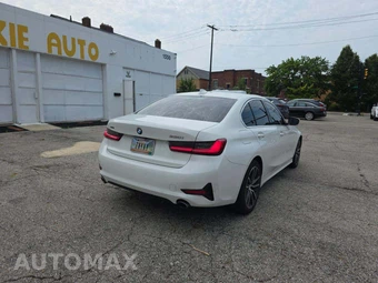 2021 BMW 3 Series Sedan 330i xDrive - miniatura 3