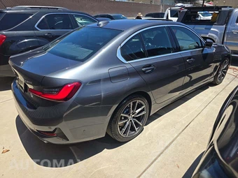 2021 BMW 3 Series Sedan 330i xDrive - miniatura 3