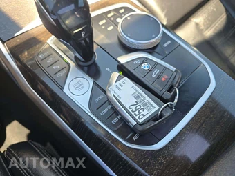 2021 BMW 3 Series Sedan 330i xDrive - miniatura 8
