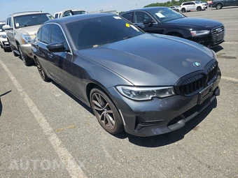 2021 BMW 3 Series Sedan 330i xDrive - miniatura 3