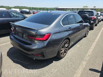 2021 BMW 3 Series Sedan 330i xDrive - miniatura 4