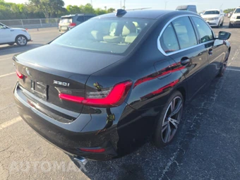 2021 BMW 3 Series Sedan 330i xDrive - miniatura 4
