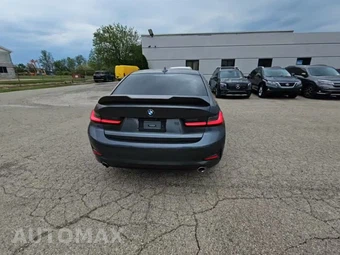 2021 BMW 3 Series Sedan 330i xDrive - miniatura 4