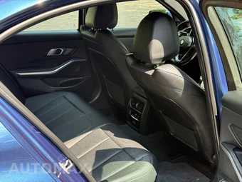 2021 BMW 3 Series Sedan 330i xDrive - miniatura 17