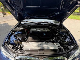 2021 BMW 3 Series Sedan 330i xDrive - miniatura 25