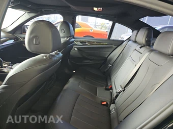 2021 BMW 5 Series Sedan 530e M SPORT LINE - miniatura 13