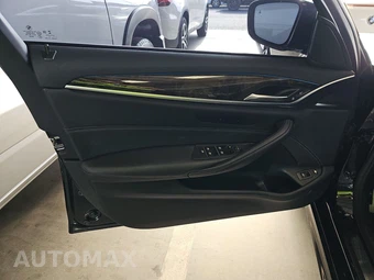 2021 BMW 5 Series Sedan 530e M SPORT LINE - miniatura 9