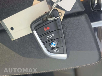 2021 BMW 5 Series Sedan 530e xDrive - miniatura 8