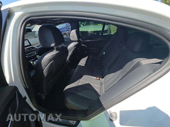 2021 BMW 5 Series Sedan 530i M SPORT LINE - miniatura 10
