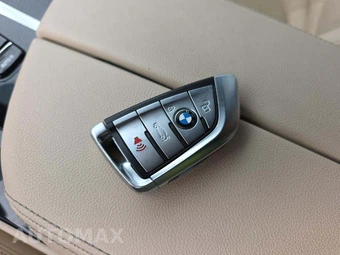 2021 BMW 5 Series Sedan 530i M SPORT LINE - miniatura 8