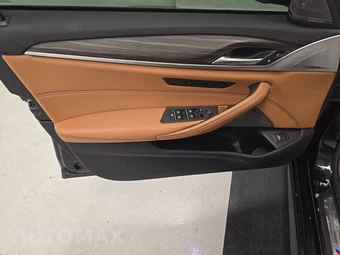 2021 BMW 5 Series Sedan 530i M SPORT LINE - miniatura 9