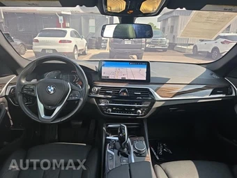 2021 BMW 5 Series Sedan 530i - miniatura 14