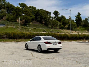 2021 BMW 5 Series Sedan 530i - miniatura 10