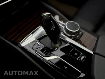 2021 BMW 5 Series Sedan 530i - miniatura 19