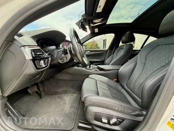 2021 BMW 5 Series Sedan 530i - miniatura 21
