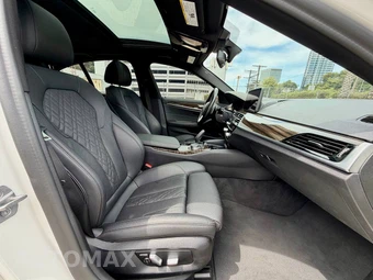 2021 BMW 5 Series Sedan 530i - miniatura 23