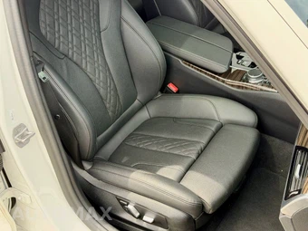 2021 BMW 5 Series Sedan 530i - miniatura 24