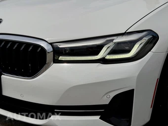 2021 BMW 5 Series Sedan 530i - miniatura 4