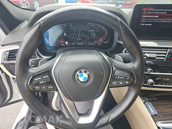 2021 BMW 5 Series Sedan 530i - miniatura 10