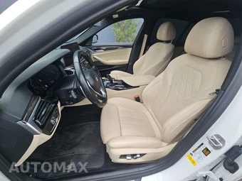 2021 BMW 5 Series Sedan 530i - miniatura 7