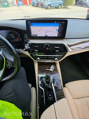 2021 BMW 5 Series Sedan 530i - miniatura 10