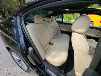 2021 BMW 5 Series Sedan 530i - miniatura 16