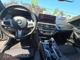 2021 BMW 5 Series Sedan 530i xDrive M SPORT LINE - miniatura 7