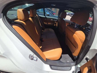 2021 BMW 5 Series Sedan 530i xDrive - miniatura 16
