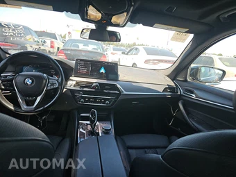 2021 BMW 5 Series Sedan 530i xDrive - miniatura 11